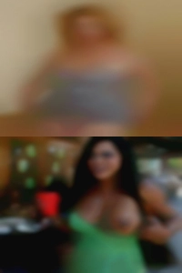 Nude girls nude Mer Rouge.